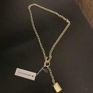 Uncommon James Choker